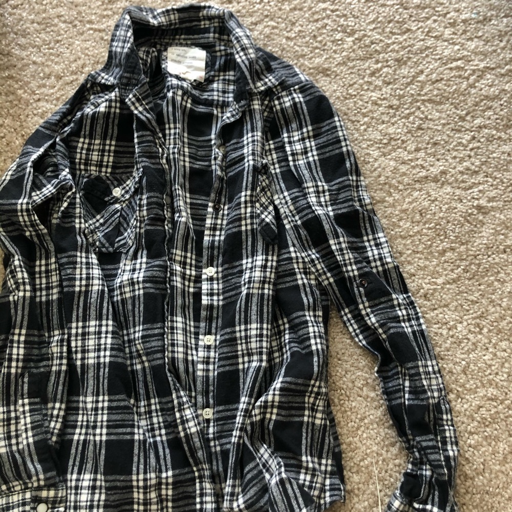 (2) flannels - Picture 4 of 4